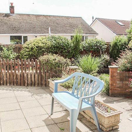 Lovely Bungalow Close To Beach Villa Prestatyn Exterior foto